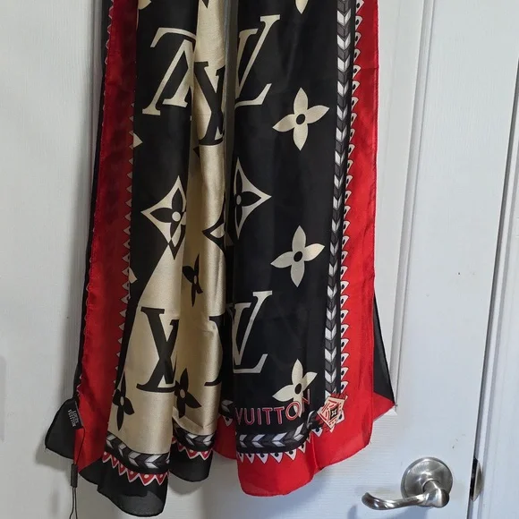 Louis Vuitton NWT Black and Red Scarf - Picture 8 of 11